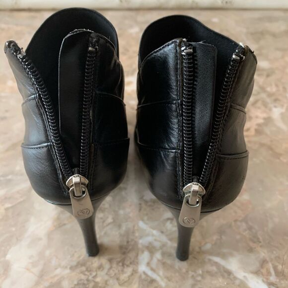 Adrianne Vittadini black open toe ankle booties, good condition, size 8.5 - Picture 4 of 8